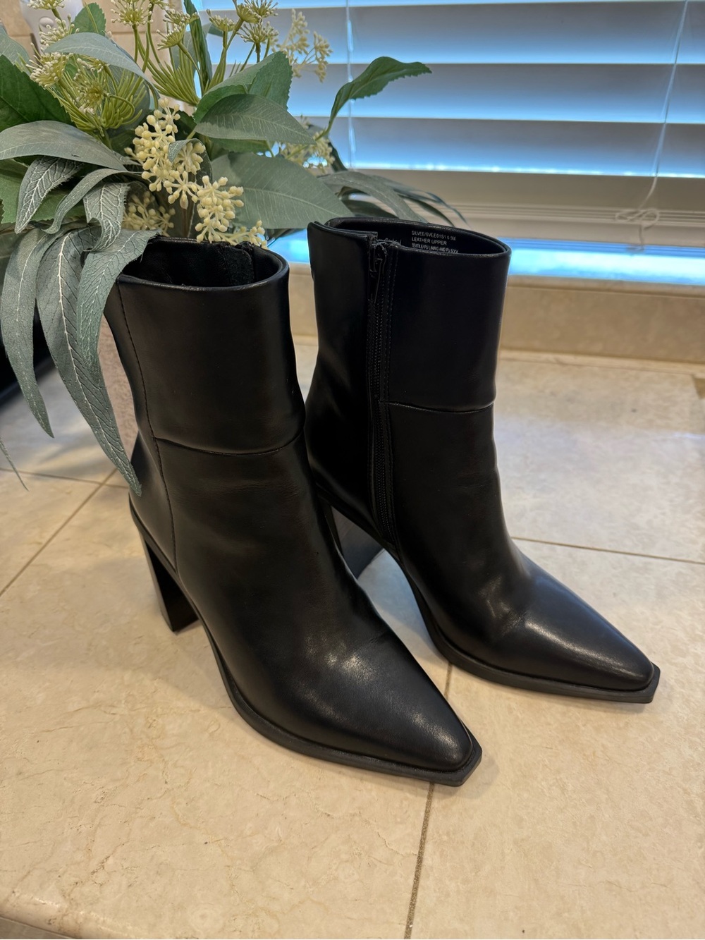 Steve Madden Black Pointed Toe Leather Boots